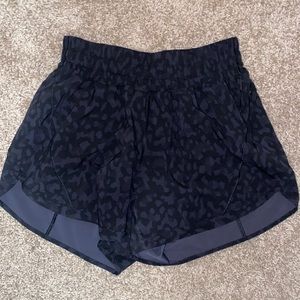 Track That Mid-Rise Short 5"